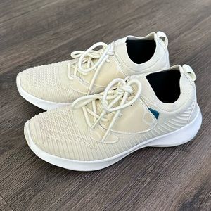 Vessi Everyday Move Waterproof Sneaker - 7 Women - Linen Beige